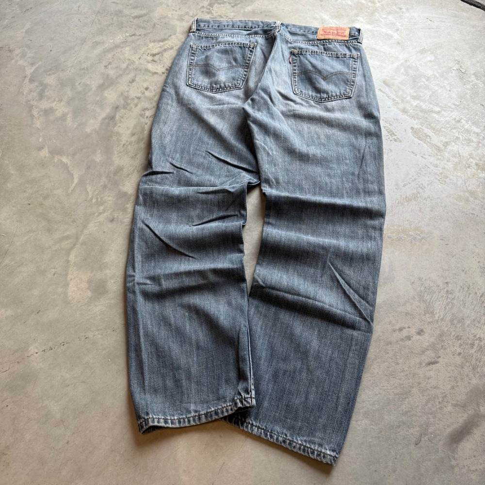 Levis 505 Regular Fit Straight Leg Jeans Mens 34x32 Gray Blue Denim 00505-0605